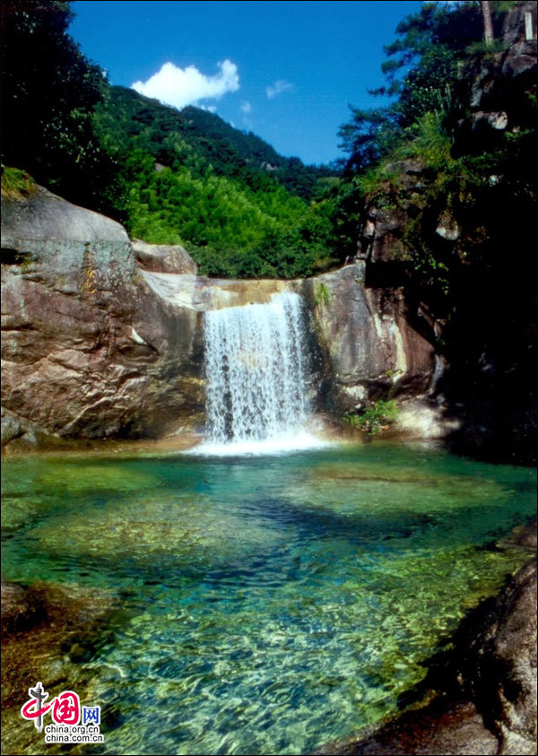 黃山( <a class='travel_words' name='travel/tbly/01' target='_blank'>酒店</a> )翡翠谷 最令人銷魂的中國(guó)情人谷